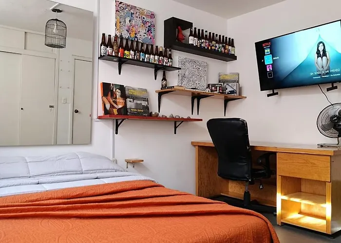Habitación en casa particular Bedroom In Condesa!