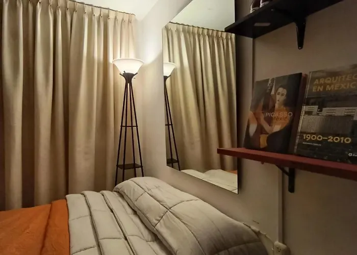 Bedroom In Condesa! Habitación en casa particular